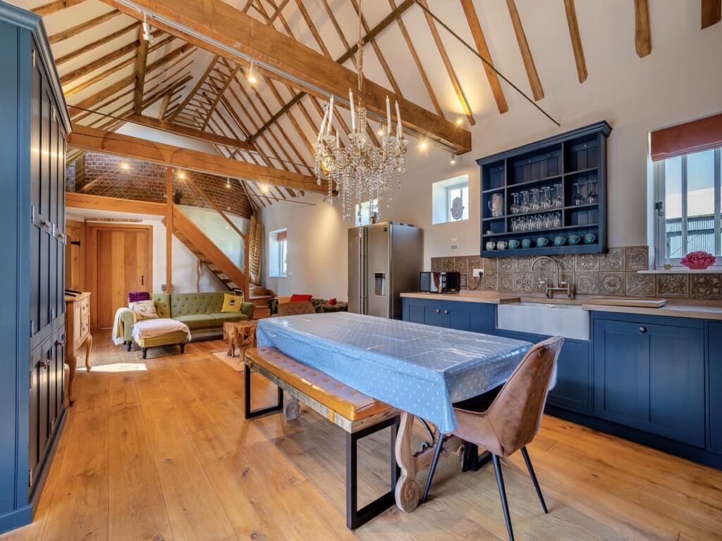 The Manor Pen - New Shelve Farm Lets Kitchen Dining Room