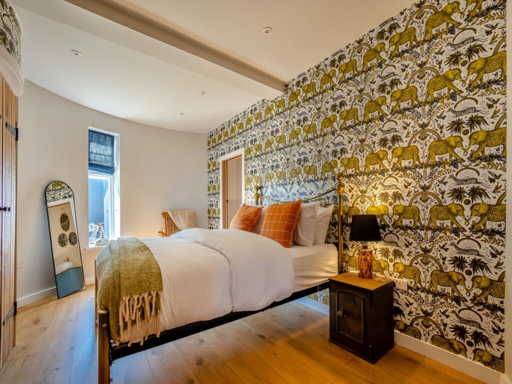 The Manor Pen - New Shelve Farm Lets Bedroom
